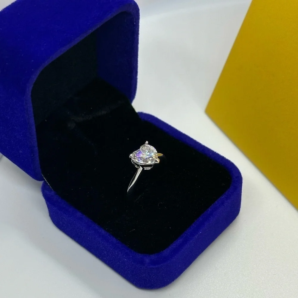 🅽🅴🆆 certified 2ct heart moissanite cruelty-free diamond ring, size 5